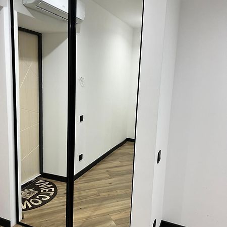 Люкс Апартаменти Район Автовокзалу В Жкарена Та Жк Great House Поблизу Обласноі Лікарні Rivne Buitenkant foto