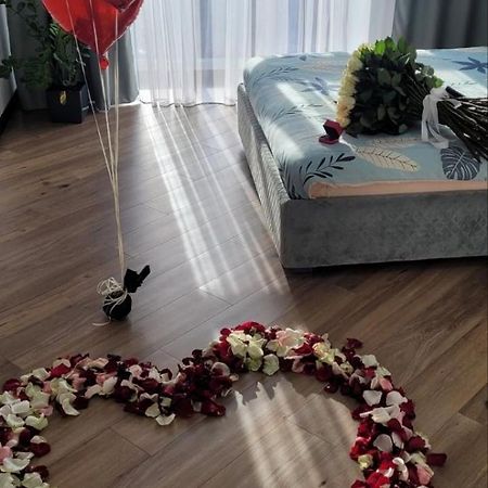 Люкс Апартаменти Район Автовокзалу В Жкарена Та Жк Great House Поблизу Обласноі Лікарні Rivne Buitenkant foto