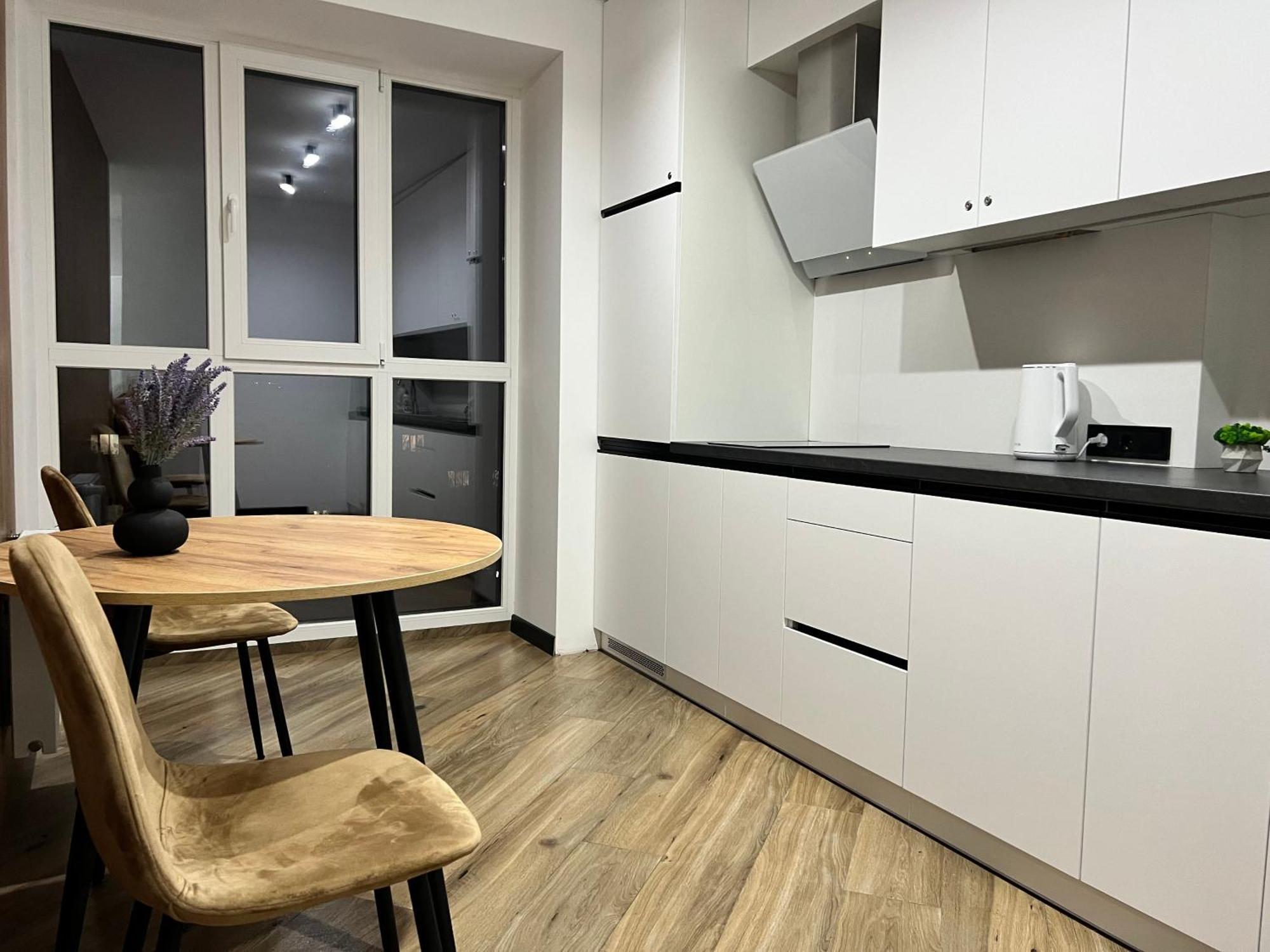 Люкс Апартаменти Район Автовокзалу В Жкарена Та Жк Great House Поблизу Обласноі Лікарні Rivne Buitenkant foto